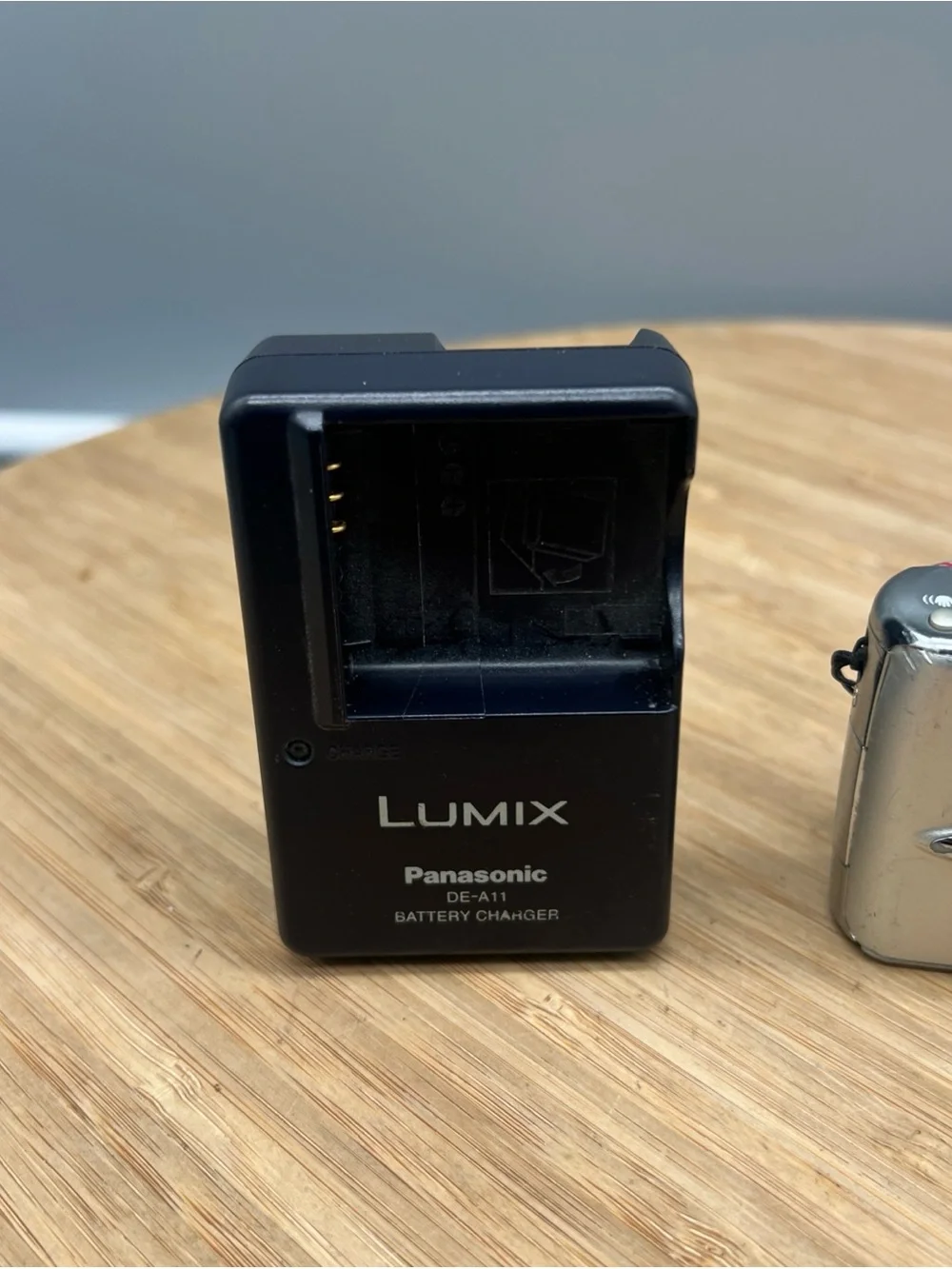 Panasonic Digital Camera Lumix DMC-FX01 6.0MP Silver Tested Full Working Set